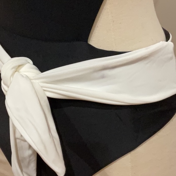 Camila Coelho Beso One Piece, Size: S - Picture 7 of 10